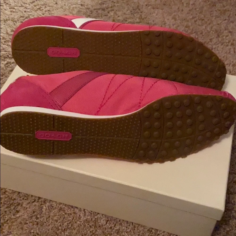 Size 8.5 PINK COACH SNEAKERS - Picture 5 of 7